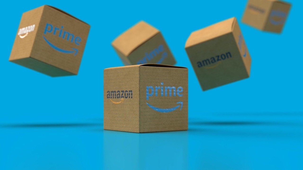 Amazon Q4 2025 Earnings Highlight Rapid AWS Growth and AI Expansion